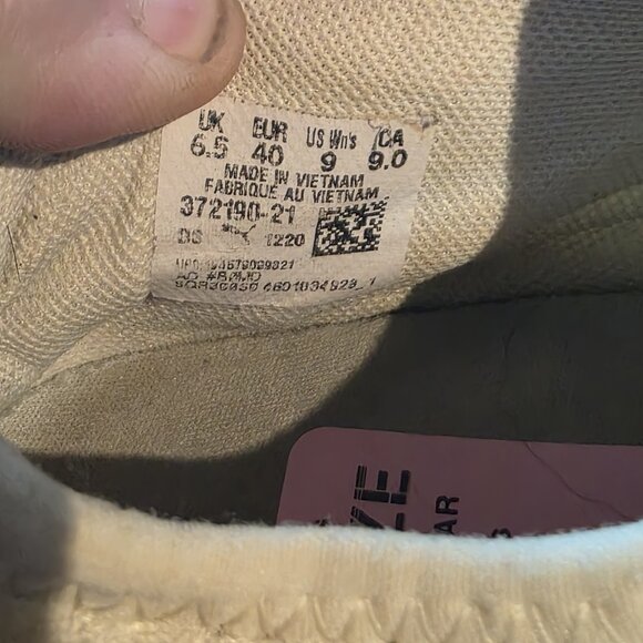 Puma Size 9- Women’s Puma Racer Next Excel Core Cream/Gold - Picture 9 of 9